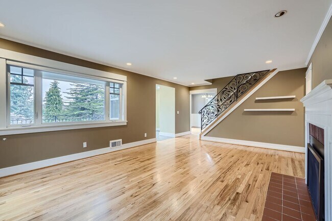 Building Photo - Magnolia Home