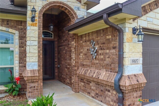 Foto del edificio - 8107 Preston Hollow Dr