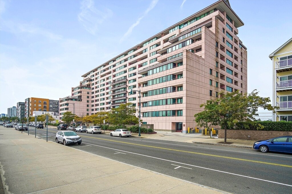 Primary Photo - 350 Revere Beach Blvd