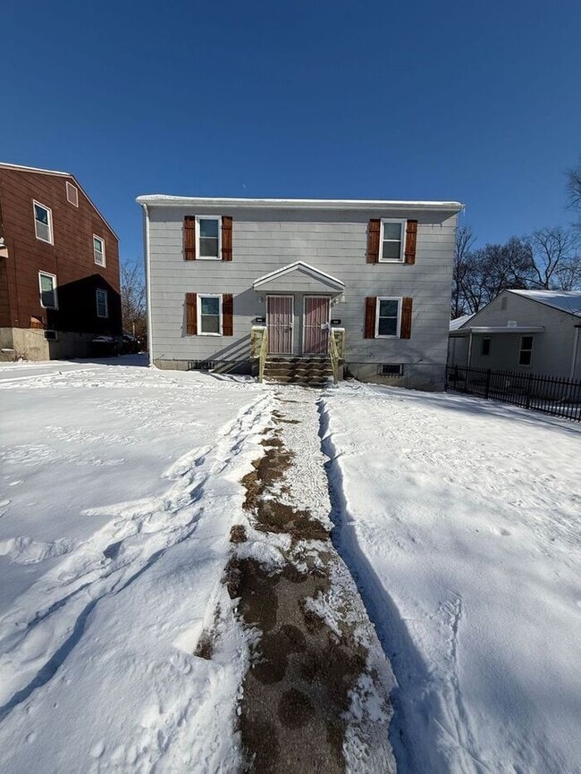 Building Photo - 4511 Monroe Ave