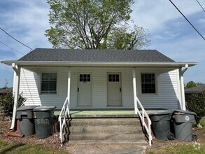 Building Photo - 522-524 S Cox St