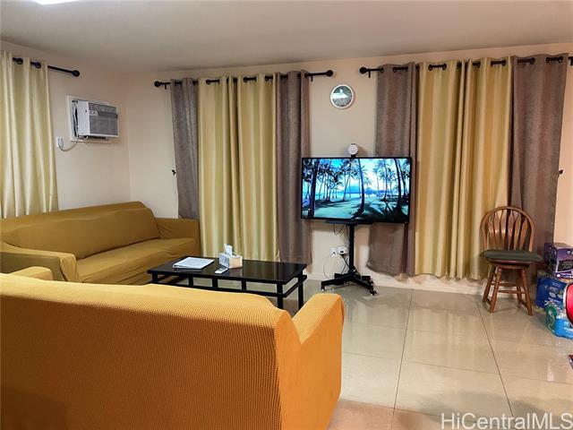 Foto del edificio - 3223 Monsarrat Ave