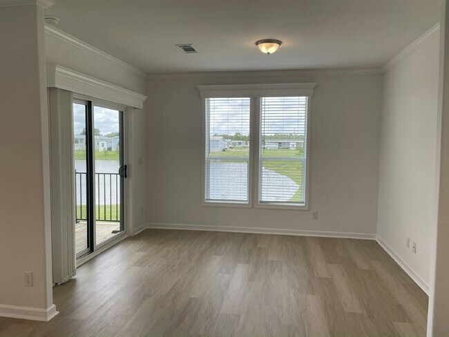 Foto del edificio - 34904 Robins Song Rd