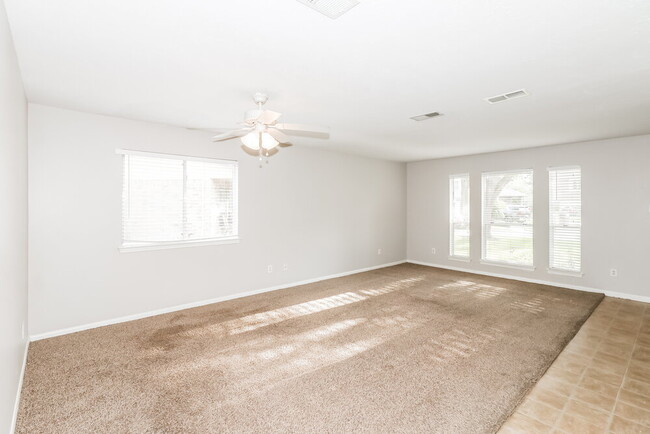 Building Photo - 2098 Clemson Dr
