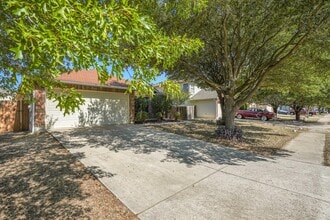 Building Photo - 7528 Cats-Eye Ln