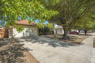 Building Photo - 7528 Cats-Eye Ln
