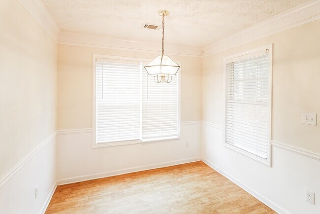 Foto del edificio - 35 Pebble Brooke Ct
