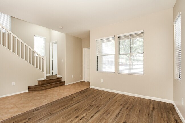 Building Photo - 4038 W Carter Rd