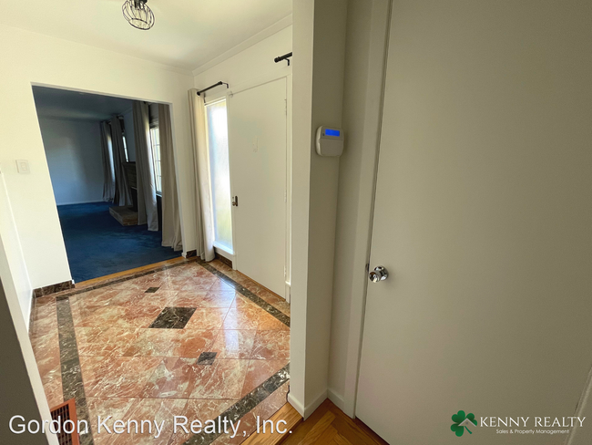Building Photo - 4 br, 2.5 bath House - 1556 Bernal Ave