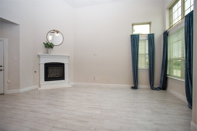 Foto del edificio - 1304 Wildflower Wy