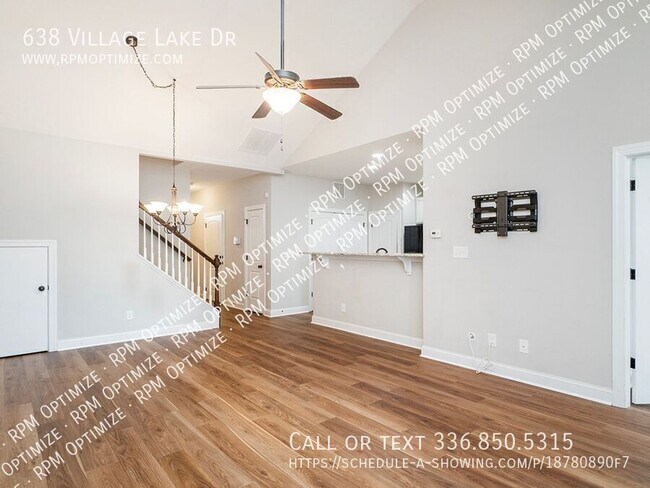 Building Photo - 638 Village Lake Dr