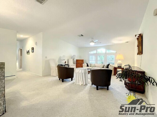 Foto del edificio - 129 Deer Run Lake Dr