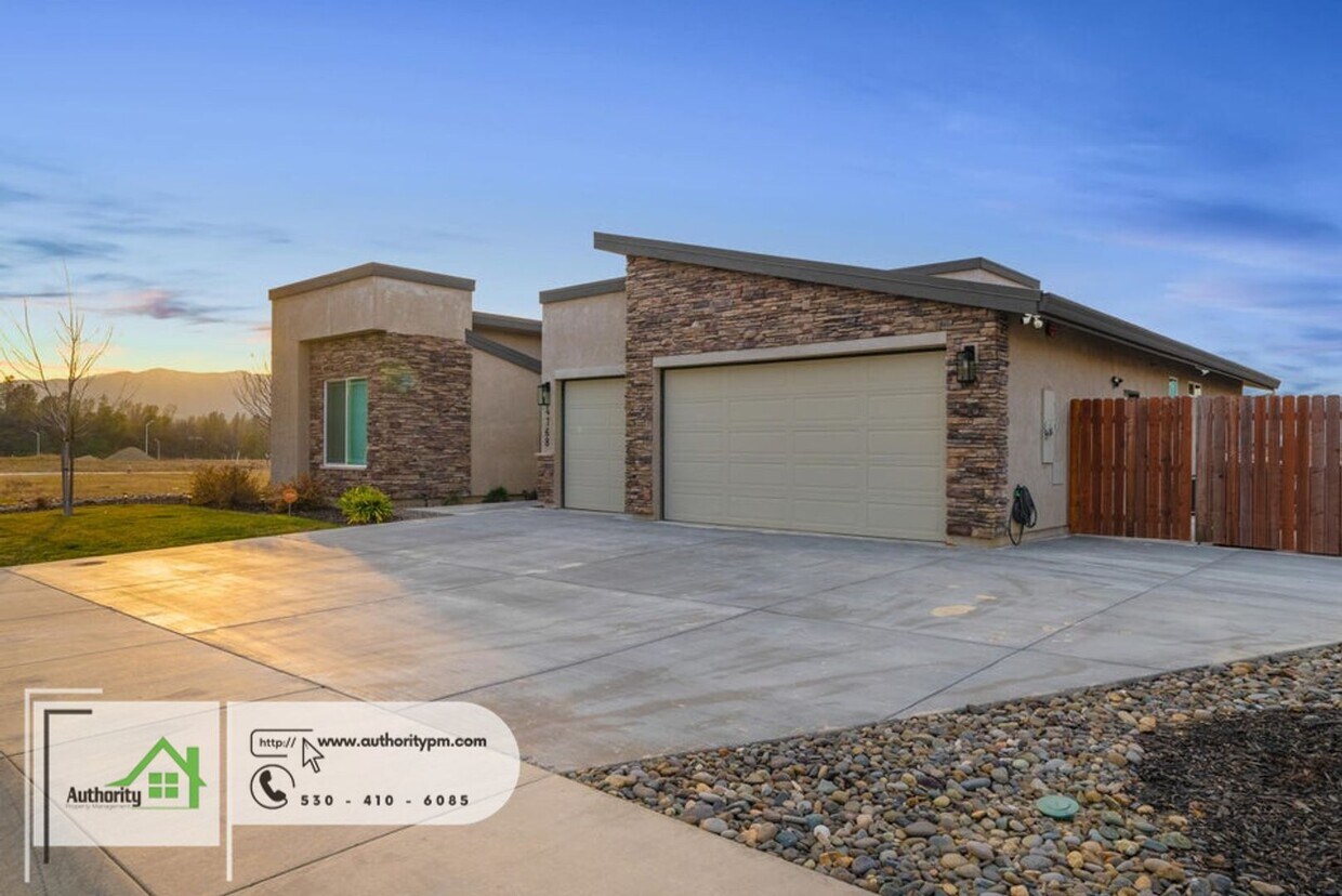 Foto principal - 4768 Lower Springs Rd