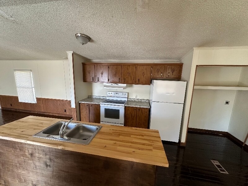 Foto principal - 9979 Farris Loop