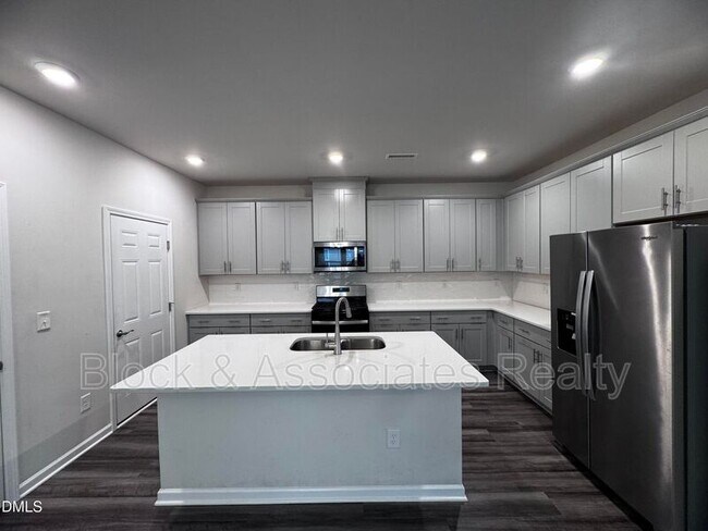 Foto del edificio - 129 Boone Lake Way