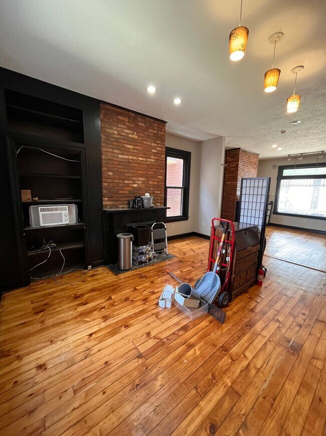Foto del edificio - Large Home in ShadySide, Newly Rennovated!