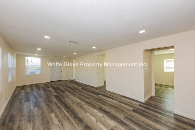 Foto del edificio - Great 3-Bedroom Buena Park Home with Centr...