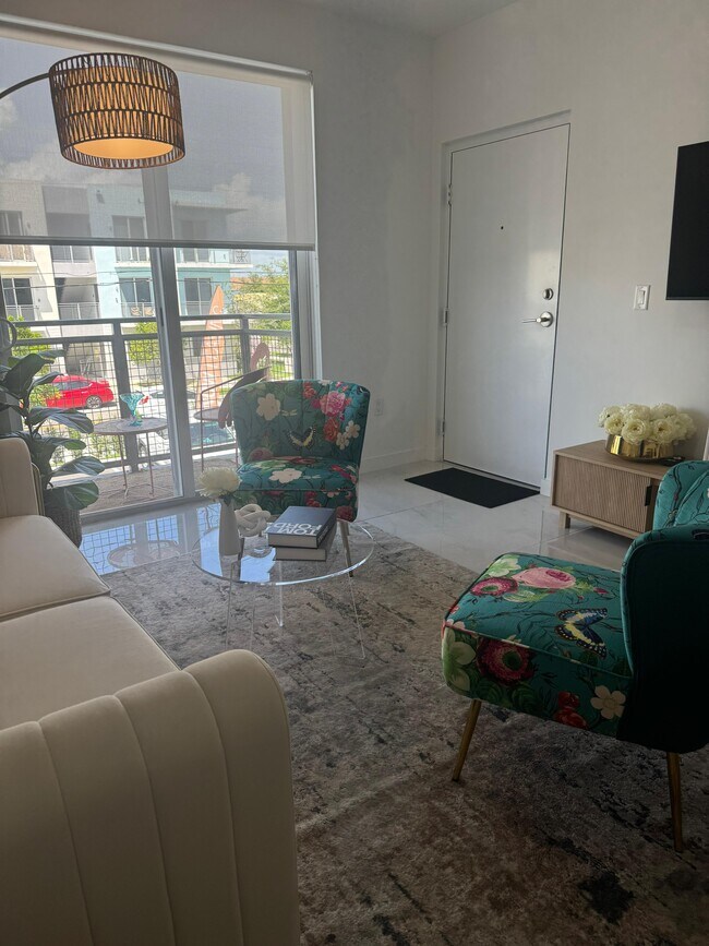 Foto del edificio - 6820 SW 12th St