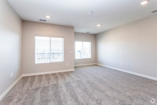 1HAB, 1BA - Evan - The 8801