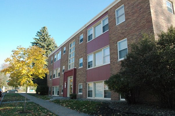 Primary Photo - 2064 W Niles Ave