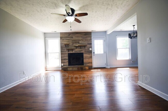 Foto del edificio - 2209 Rustic Trail