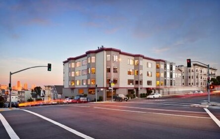 Primary Photo - 700 Presidio Ave