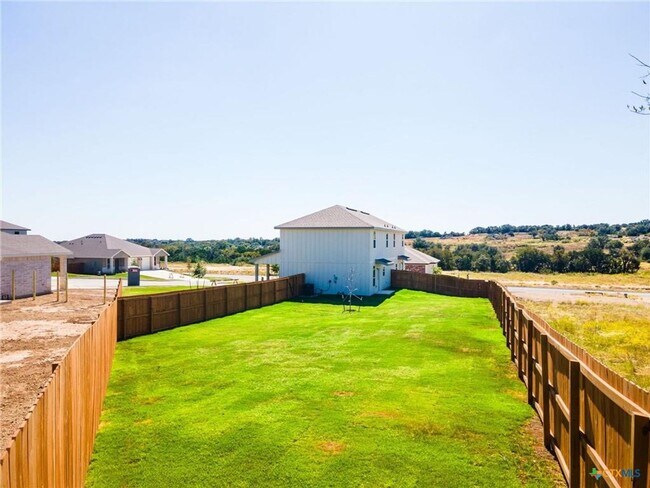 Foto del edificio - 107 Levi Ct