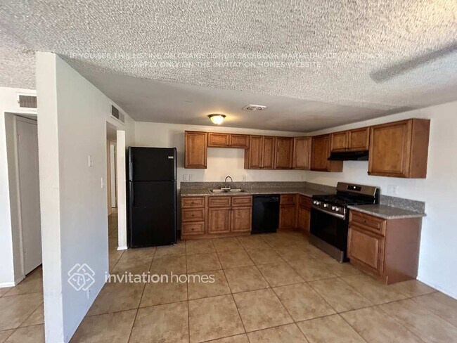 Foto del edificio - 6320 W Monte Vista Rd