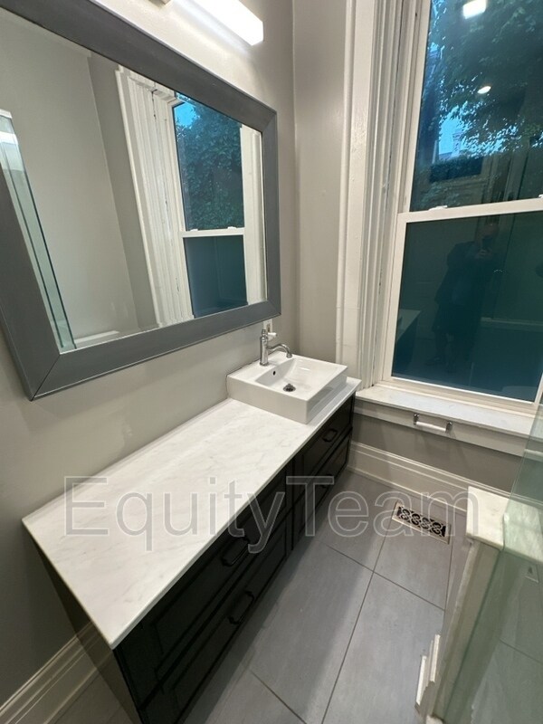 Building Photo - 2531 Moorman Ave