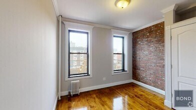 Building Photo - 722 Tenth Avenue