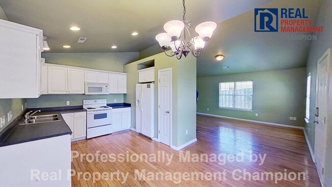 Building Photo - 627 Tabor Ln