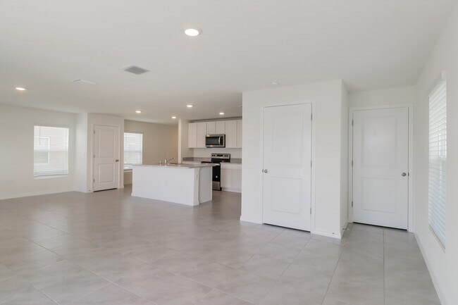 Building Photo - 477 Sunlit Coral St