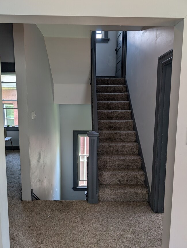 Building Photo - 430 Dawson Ave