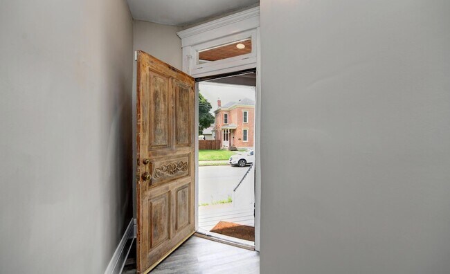 Foto del edificio - 1050 Oak St