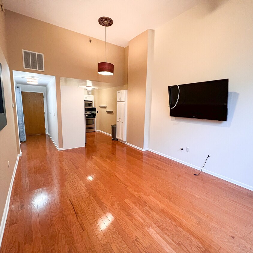 75 McKinley Ave Unit B24, White Plains, NY 10606 Room for Rent in