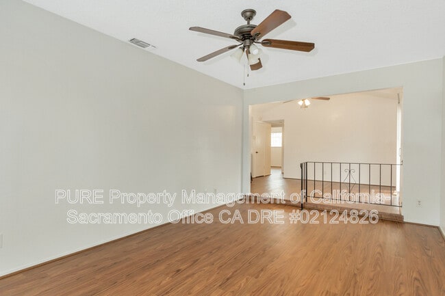 Foto del edificio - 4706 Hayford Way
