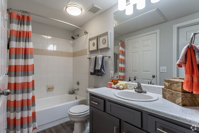 1BR, 1BA - 669SF - Breakers at Windmill Lakes