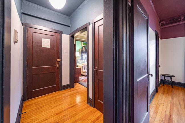 Building Photo - 1202 W Eddy St