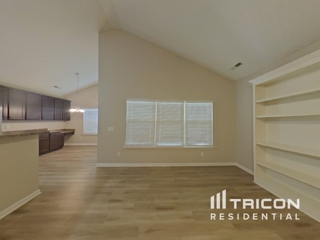 Building Photo - 114 Biscayne Terrace