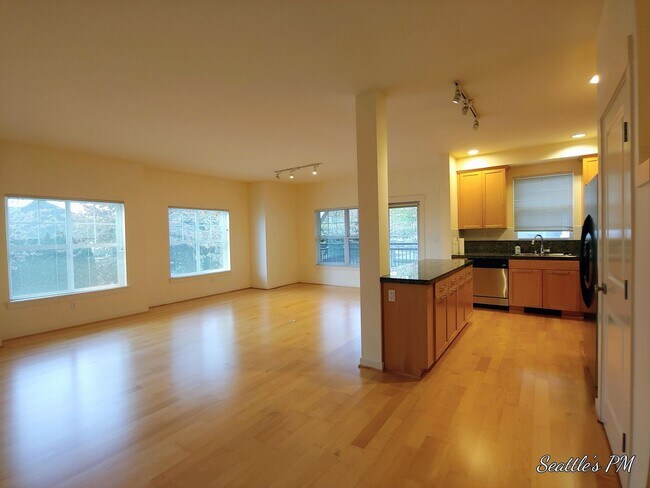 Building Photo - Beautiful 2 Bedroom Townhome in Issaquah- ...