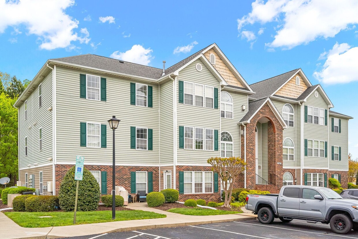 Primary Photo - Cozy Condo in Burlington!