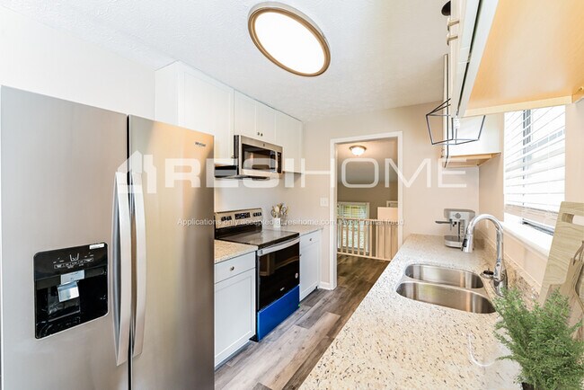 Foto del edificio - 8935 Wesley Pl