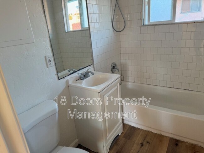 Foto del edificio - 3776 Ocean View Blvd