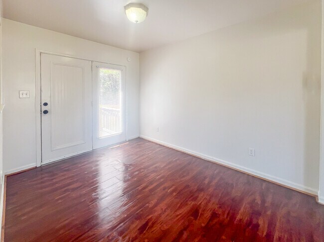 Foto del edificio - 160 Lancaster Creek Dr