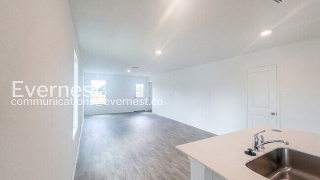 Foto del edificio - 5962 Celestite Bd