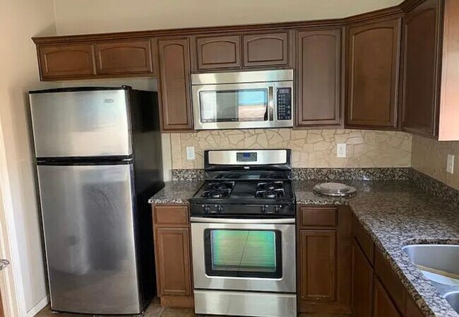 Foto del edificio - 14207 North Point Ave