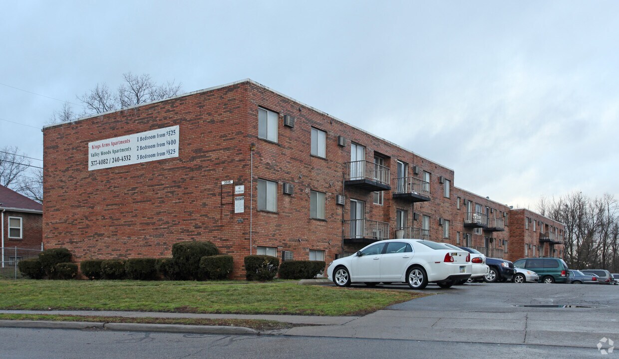 Kings Pointe & Valley Woods apartments 3515 Mchenry Ave Cincinnati