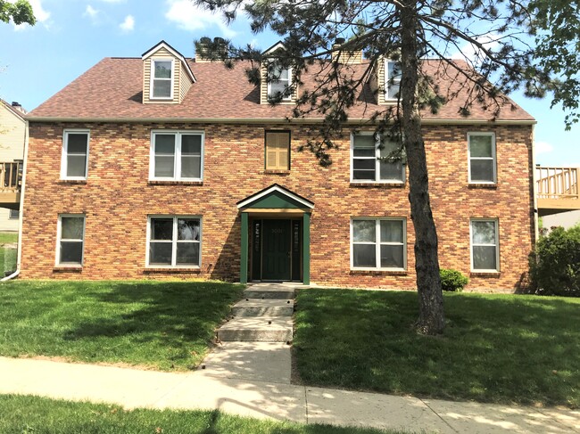 Building Photo - 3001 Cimarron Trl