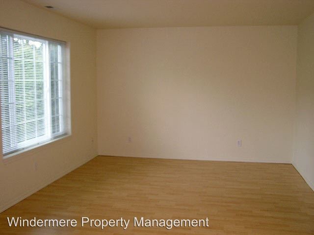 Building Photo - 260 8th St