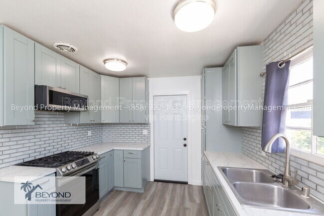 Foto del edificio - 5207 Irwin Ave